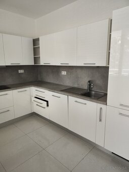 Kuchynská linka - 3