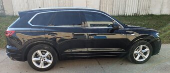 Volkswagen Touareg 3.0TDi R-line 4Motion TipTronic - 3