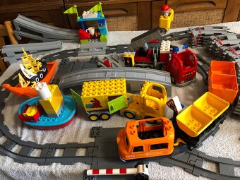 Lego duplo vlaky, nakladne auta, lod - len osobny odber - 3