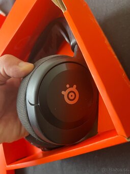 Herne sluchadla Steelseries Arctis nova 1 - 3