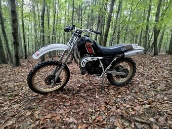 Yamaha dt 125 - 3