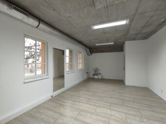 Priestory na Rebarborovej ulici v budove Harley Davidson na  - 3