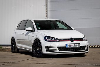 Volkswagen Golf 2.0 TFSI GTI DSG - 3