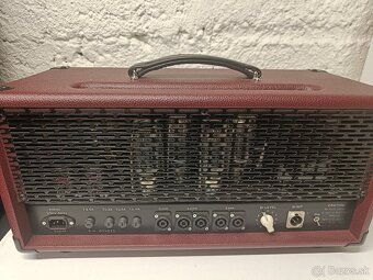 Hot Amp: Basstard 1204–OS 200w celolampa - 3