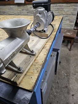 Mlynček na mäso - 3