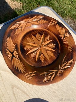 ručne vyrezávaná drevená misa - 3