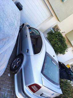 Škoda Octavia 1.6i - 3