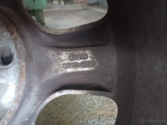 Nissan 4x114,3 r 15" - 3