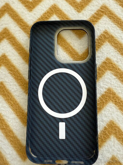 RD Carbon V3 – iPhone 15 Pro, MagSafe, tenké, bez prasklín - 3