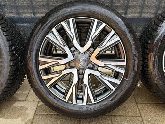 yaris cross 215/55 r17 92v 17x7j et50 zimné - 3