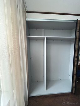 Zrkadlová šatníková skriňa 2,7m - top stav - 3