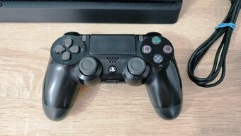PS4 Slim s 500GB HDD + príslušenstvo a 3 hry - 3