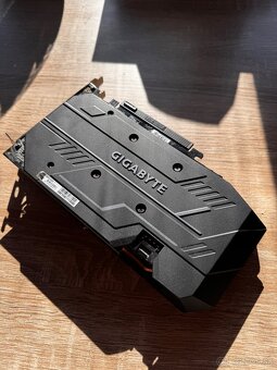 Gigabyte RTX 2060 6gb rev2.0 - 3
