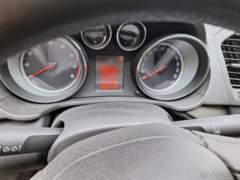 Opel Insignia 1.8 - 3