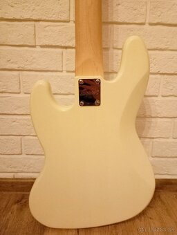 Squier Affinity Jazz Bass - 3