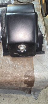 Stresny univerzalny drziak - 3