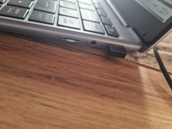 Umax VisionBook 14Wr Plus - 3