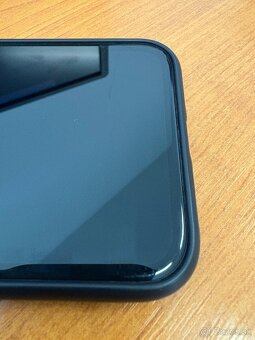 Predam iPhone 11 64GB biely - 3