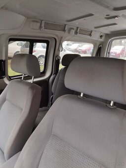 Predám Volkswagen Caddy MAXI 20 TDI rok.2010 - 3