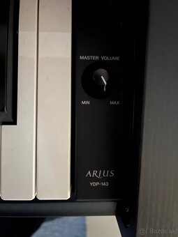 Klavír Yamaha - 3