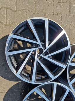 Volkswagen Golf R GTI R19 disky - 3