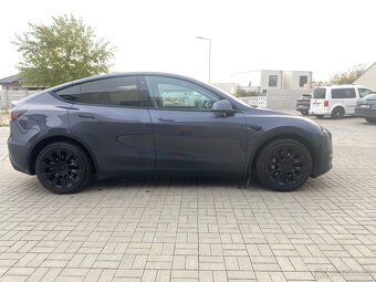 Tesla model Y Long Range AWD len 58 tis. km - 3