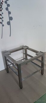 Gastro nábytok do veľkokuchyne. Nerezové police, digestor - 3