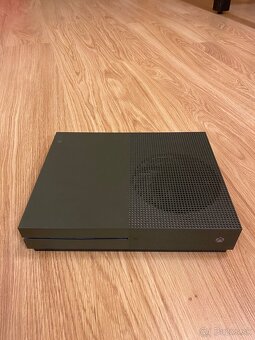 Xbox One S - 3