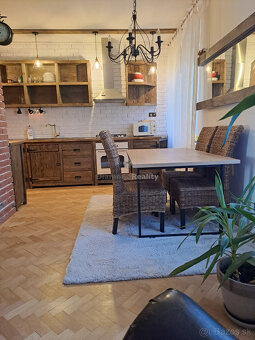 Na prenájom jedinečný 2 izbový byt v Starom meste, ul. Jarná - 3