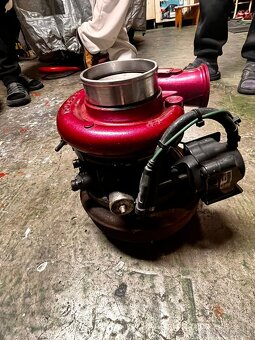 Turbo Holset HY 40 na Iveco stralis - 3
