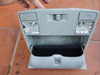 Mazda 5 stropné svetlo. - 3