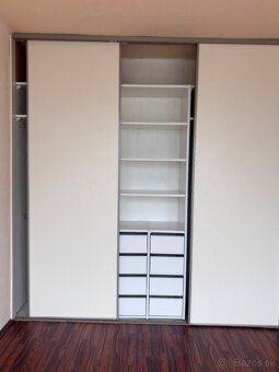 Vstavaná skriňa - 3
