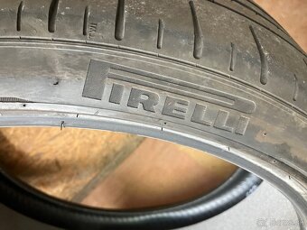 Pirelli 235/35 R20 letné - TESLA - 3