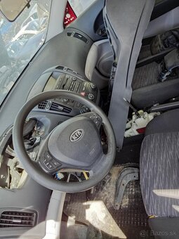 Rozpredám na náhradné diely Kia Ceed - 3