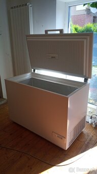 truhlicový mraziak Electrolux EC2233AOW1, 223 l, 40 dB, A+++ - 3