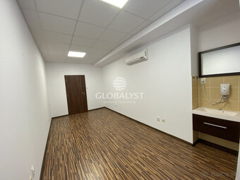 Kompaktná kancelária : 17 m2 - v centre mesta - 3