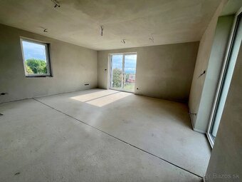 Moderný rodinný dom pod lesom Nitrianske Hrnčiarovce - 3