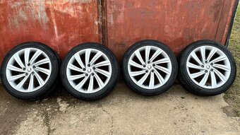 Škoda zimná sada 5x112 r18 Octavia superb - 3