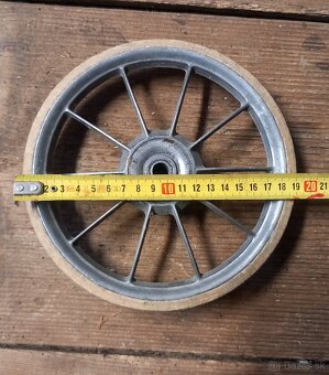 Retro kolieska z detského kočárika - 3