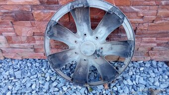 Puklice - Peugeot - 3