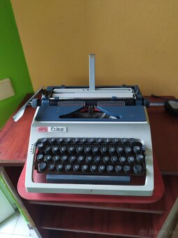 Predám retro písací stroj - 3