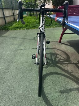 Predám cestný bicykel GT (veľkosť S) - 3