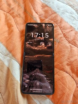Motorola razr 60 ultra - 3