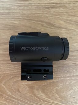 Predám nový prizmatický kolimator Vector Optics Paragon 3x - 3