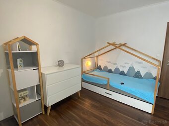 Skriňa na vešanie so šuflíkom - 3