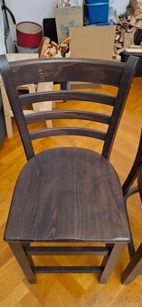 Dve barove stolicky z masivneho tmaveho dreva znacky TON - 3