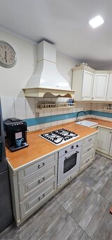 Masívna rustikálna kuchyna - 3