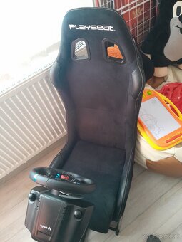 Play seat + logitech g29 - 3
