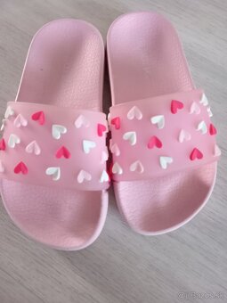 Dievčenské šľapky veľ. 30 - 3