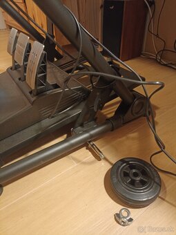 Predam Thrustmaster SIM zostavu - 3